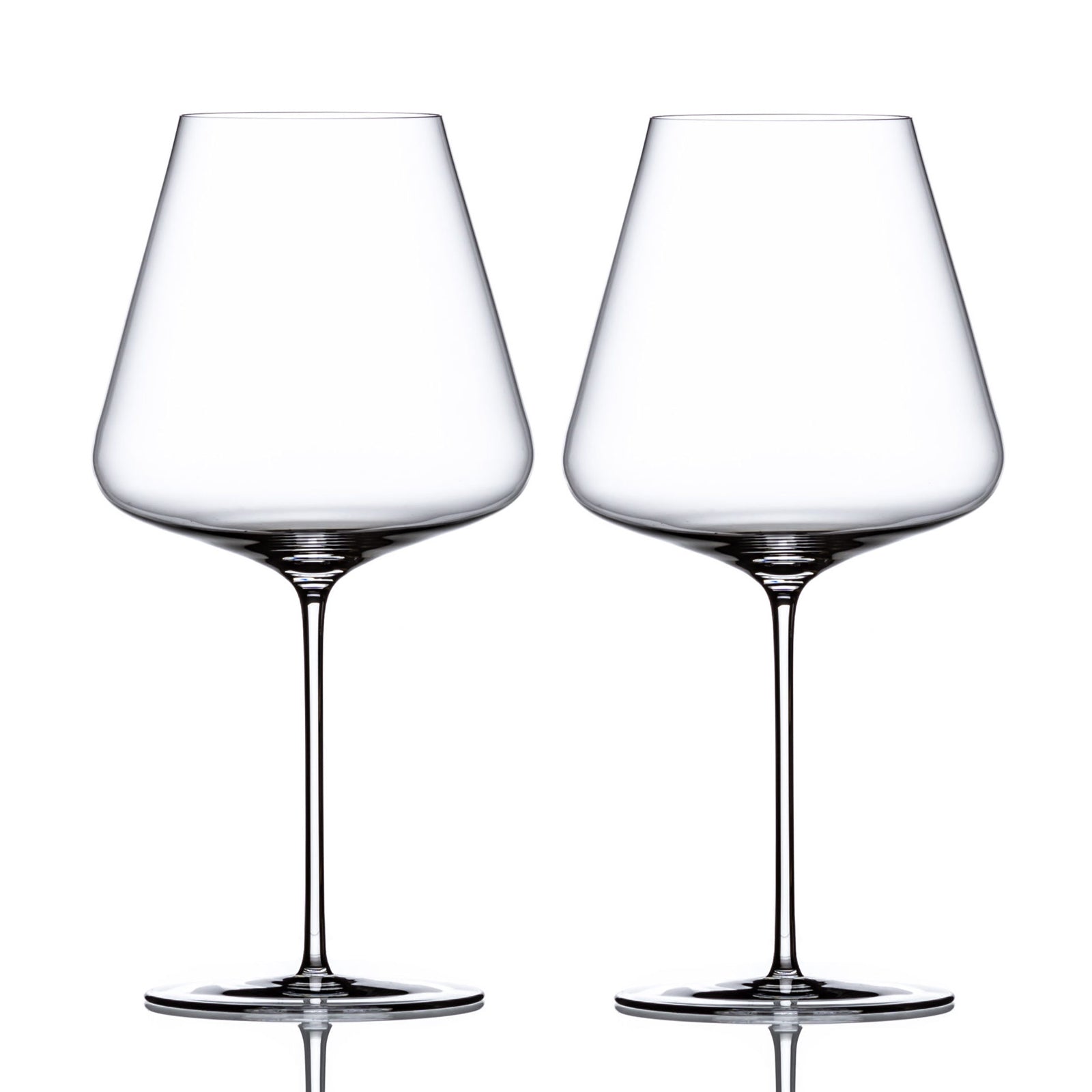 Kvetna 1794 Pinot Noir Glass, box of 2 elegant wine glasses designed to enhance Pinot Noir’s aromas and flavors, crafted with fine crystal.